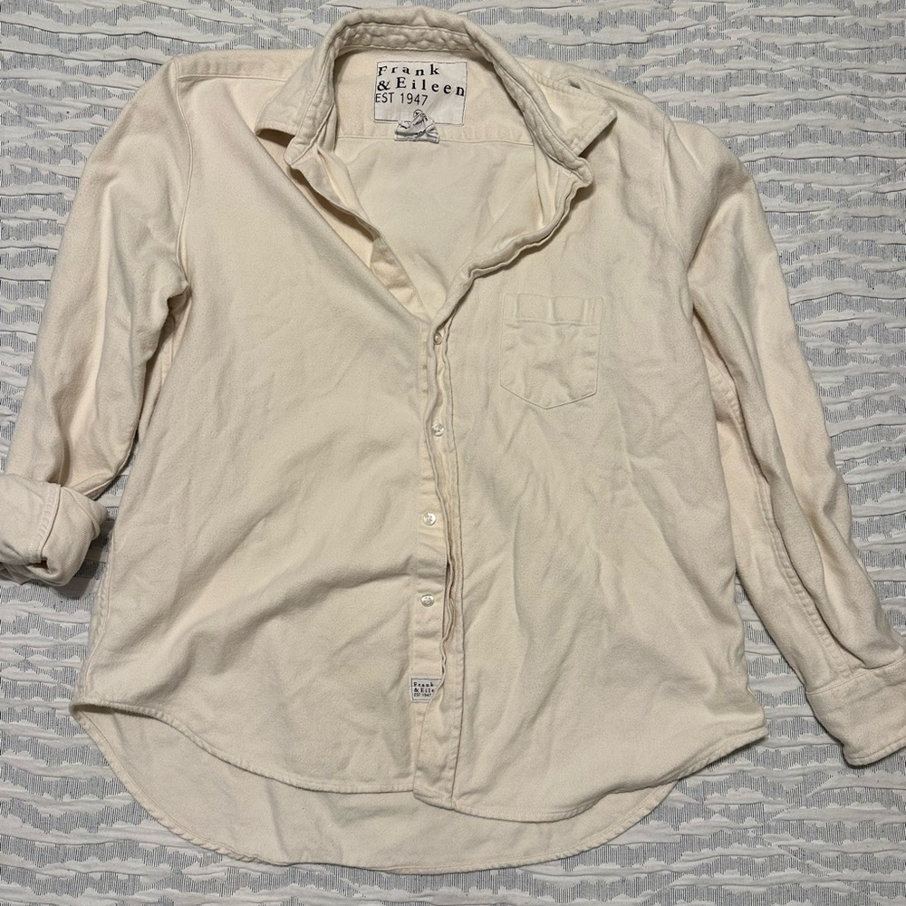 Frank & Eileen Off-White Button-Up